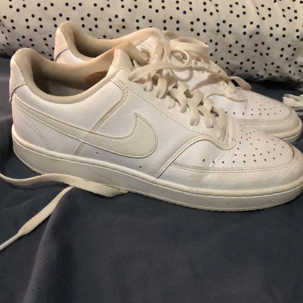 slightly worn womens court visions